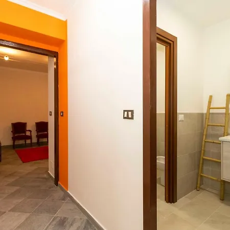 Boucheron Near Piazza Statuto! Apartment