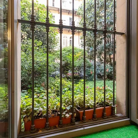 Boucheron Near Piazza Statuto! *