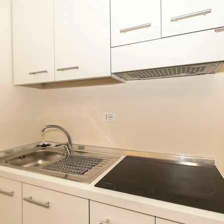 Boucheron Near Piazza Statuto! מלון טורינו