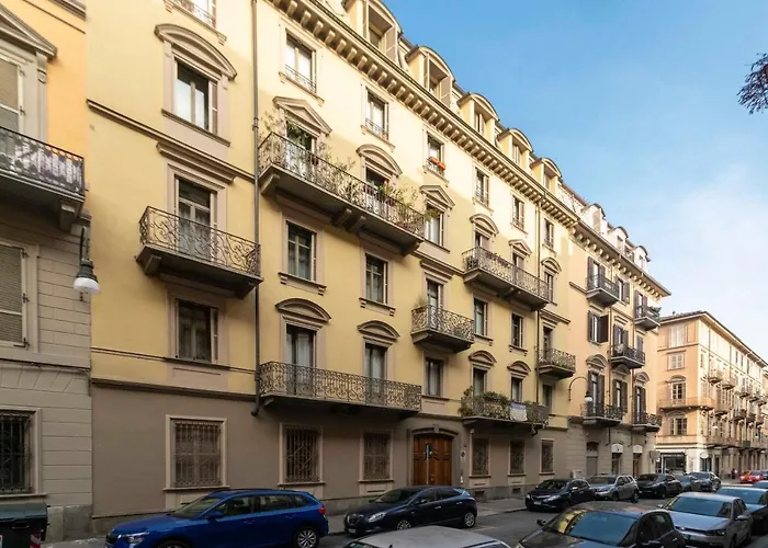Hotel Boucheron Near Piazza Statuto! *
