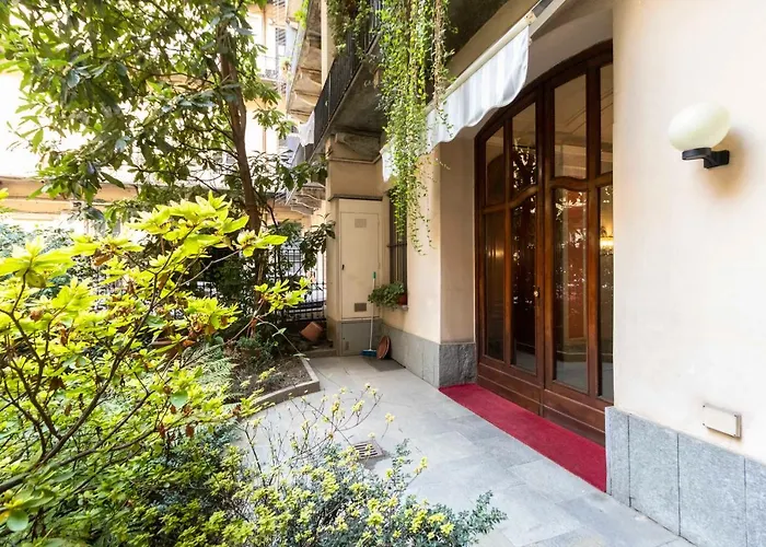 Hotel Boucheron Near Piazza Statuto!