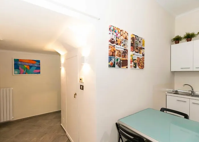 Boucheron Near Piazza Statuto! Torino