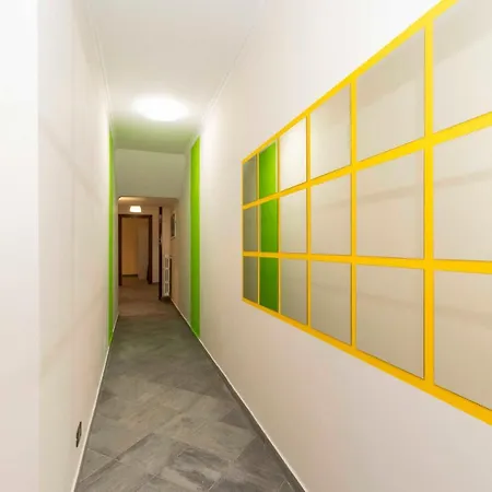 Boucheron Near Piazza Statuto! * Torino