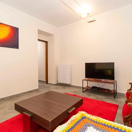 Boucheron Near Piazza Statuto! * Torino