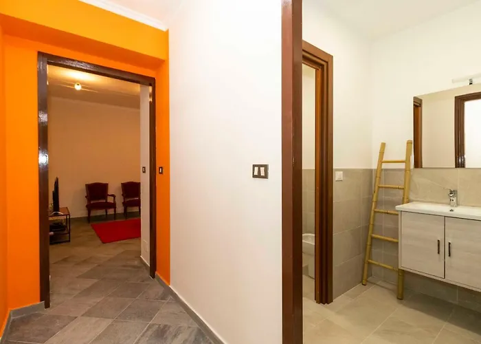 Boucheron Near Piazza Statuto! Hotel