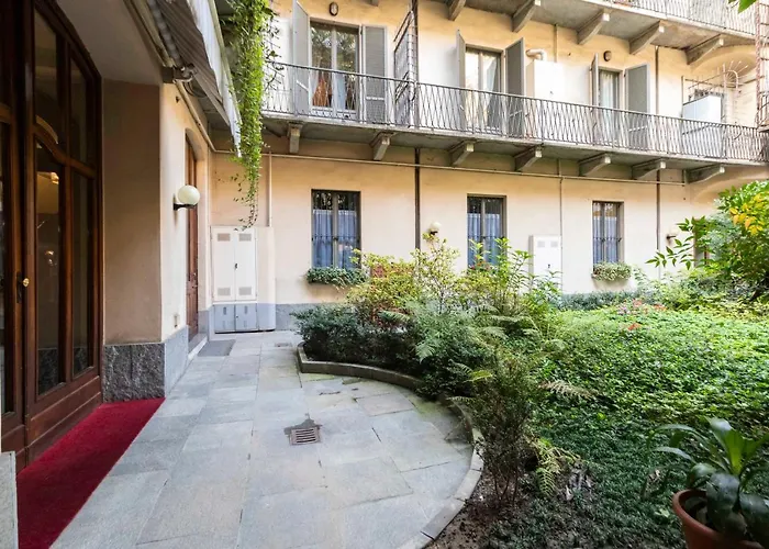 Hotel Boucheron Near Piazza Statuto! *