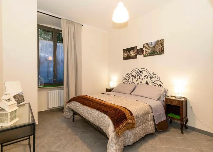 Boucheron Near Piazza Statuto! Hotel